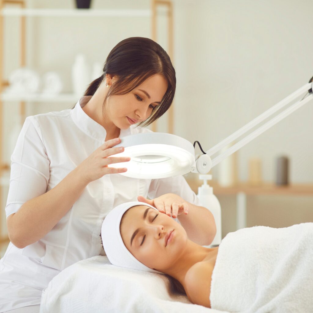 Bown and White Modern Laser Hair Removal Instagram Post (11) Bown and White Modern Laser Hair Removal Instagram Post (11)